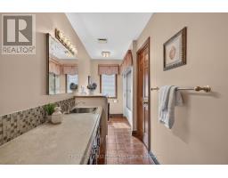 27 STIRRUP COURT - 12