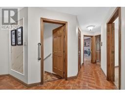 27 STIRRUP COURT - 24