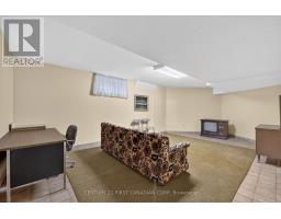 27 STIRRUP COURT - 26
