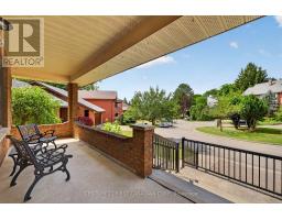 27 STIRRUP COURT - 4