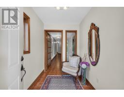 27 STIRRUP COURT - 6
