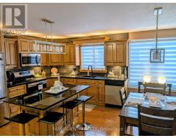 110 MILTON SEILER CRESCENT - 12