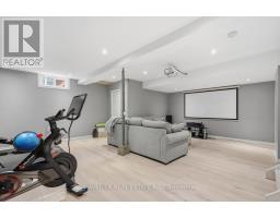 653 VISCOUNT ROAD - 34