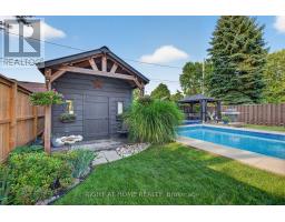24 TWEEDSMUIR AVENUE - 28
