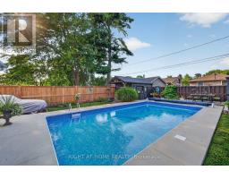 24 TWEEDSMUIR AVENUE - 31