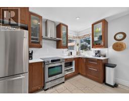 24 TWEEDSMUIR AVENUE - 7