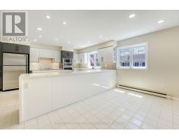 W45 - 1500 VENETIAN BOULEVARD - 27