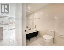 W45 - 1500 VENETIAN BOULEVARD - 28
