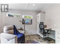 30 - 22790 AMIENS ROAD - 17