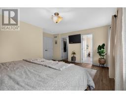 10 BIRCHALL LANE - 30