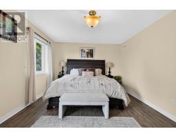 10 BIRCHALL LANE - 31