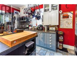 327 WELLINGTON STREET - 14