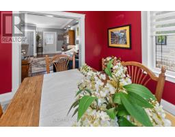 327 WELLINGTON STREET - 17