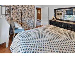 327 WELLINGTON STREET - 29