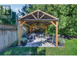 19 GARDEN AVENUE - 32