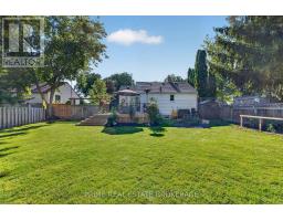 19 GARDEN AVENUE - 33