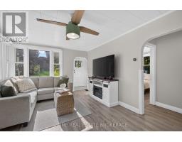 19 GARDEN AVENUE - 6