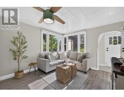 19 GARDEN AVENUE - 7