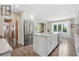72 ROBINSON LANE - 7