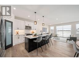 3 - 32 POSTMA CRESCENT - 10