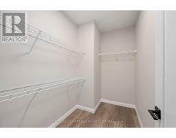 3 - 32 POSTMA CRESCENT - 22