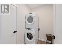 3 - 32 POSTMA CRESCENT - 8