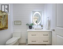 2701/04 - 330 RIDOUT STREET N - 19