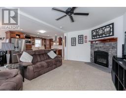 A17 - 4838 SWITZER DRIVE - 16