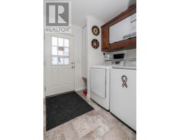 A17 - 4838 SWITZER DRIVE - 27