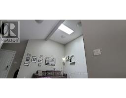 21 ARCADIA CRESCENT - 15