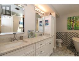 10441 PINETREE DRIVE - 23