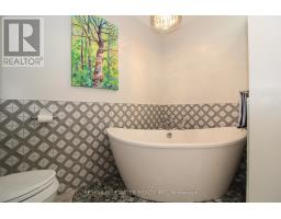 10441 PINETREE DRIVE - 24