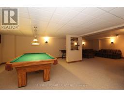 10441 PINETREE DRIVE - 35
