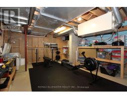 10441 PINETREE DRIVE - 37