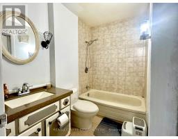 11 PARKSIDE DRIVE - 8