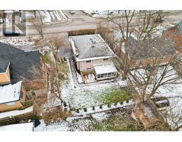 30 BASELINE ROAD E - 36