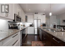 81 - 9 DAUSETT DRIVE - 17