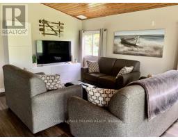 16 HOWEY AVENUE - 3