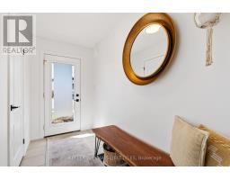 73 YVONNE CRESCENT - 2