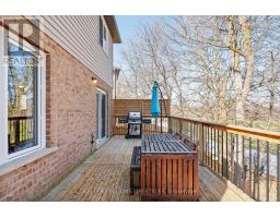 73 YVONNE CRESCENT - 38