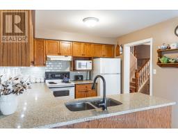 29 - 1478 ADELAIDE STREET N - 21