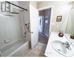 29 - 1478 ADELAIDE STREET N - 25
