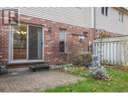 29 - 1478 ADELAIDE STREET N - 45