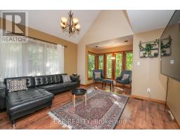 10207 PINETREE DRIVE - 14