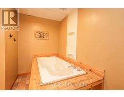 10207 PINETREE DRIVE - 38
