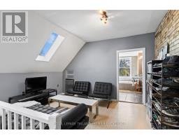 757-759 QUEENS AVENUE - 22
