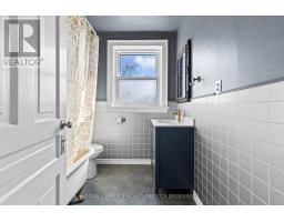 757-759 QUEENS AVENUE - 35