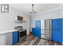757-759 QUEENS AVENUE - 37