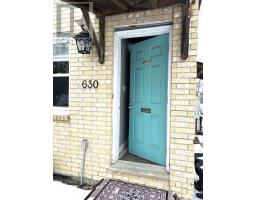630 VICTORIA STREET - 16