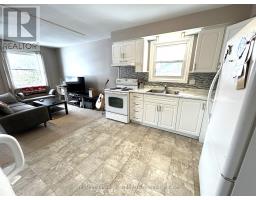 630 VICTORIA STREET - 17